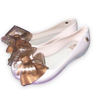 Mini Melissa Mel shoes size 11 cream color with gold bows